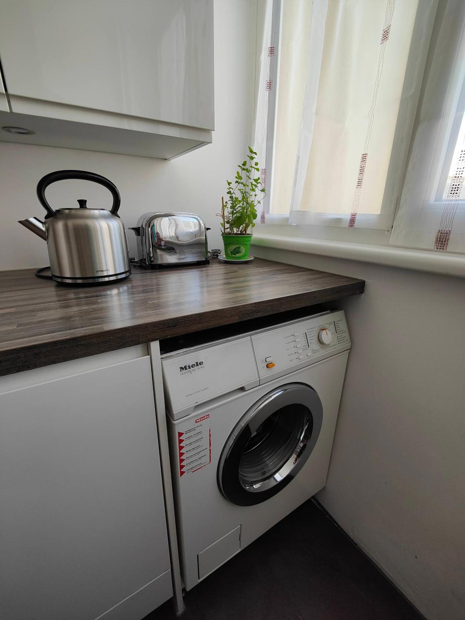 2 Bedroom At Bahnhofcity Apartment *